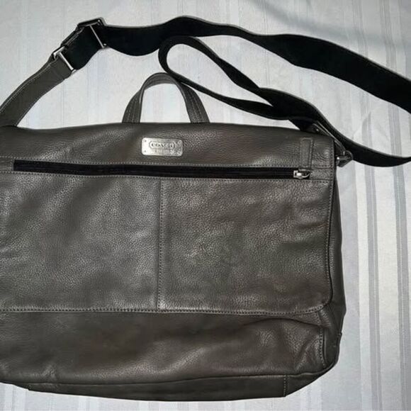 Coach Handbags - Coach Shoulder bag